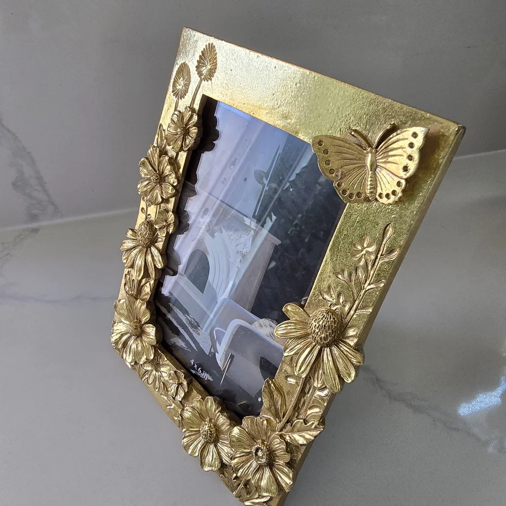 Sagebrook Home Gold Resin Flowers Butterfly 4x6‎ Photo Frame New